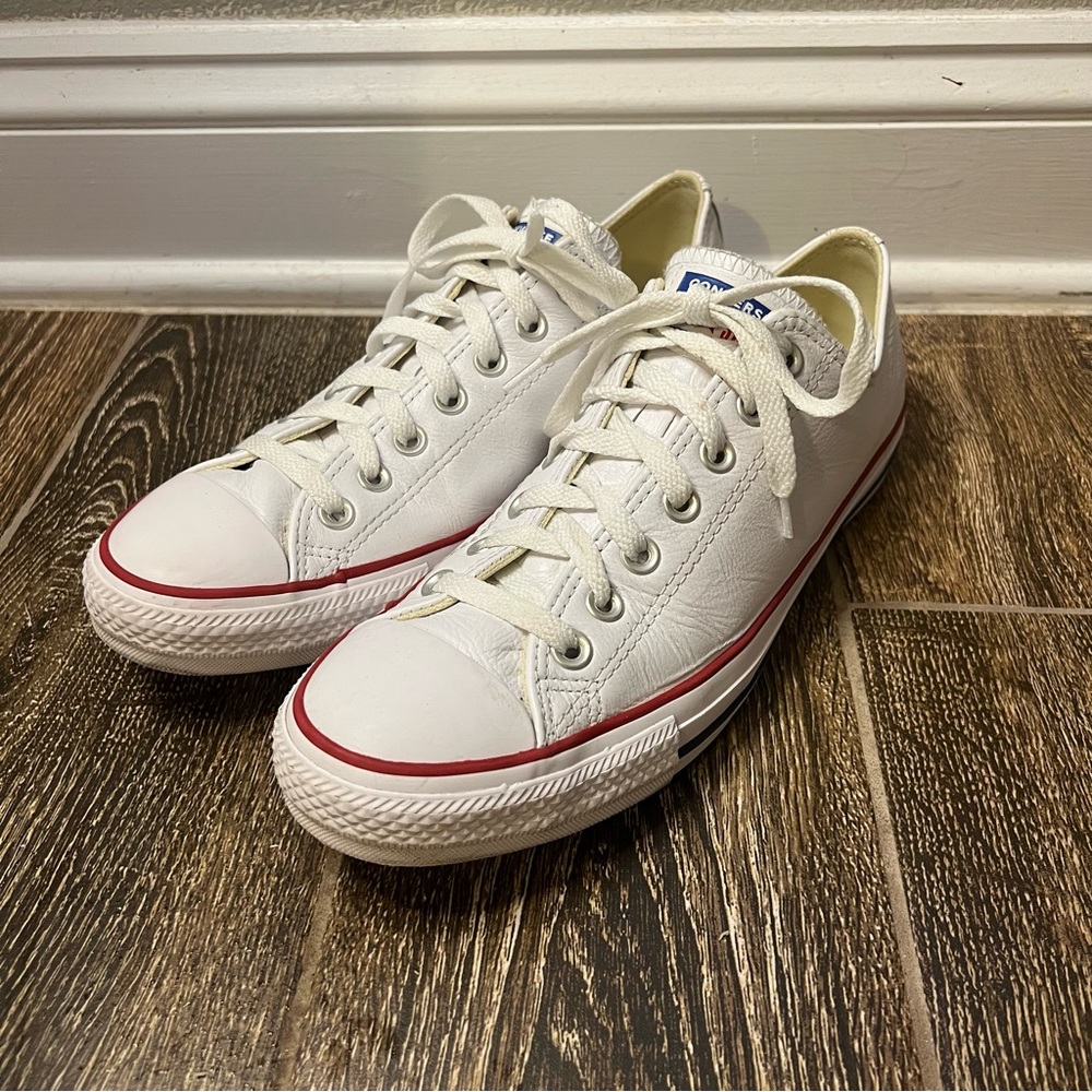 White leather Converse low tops